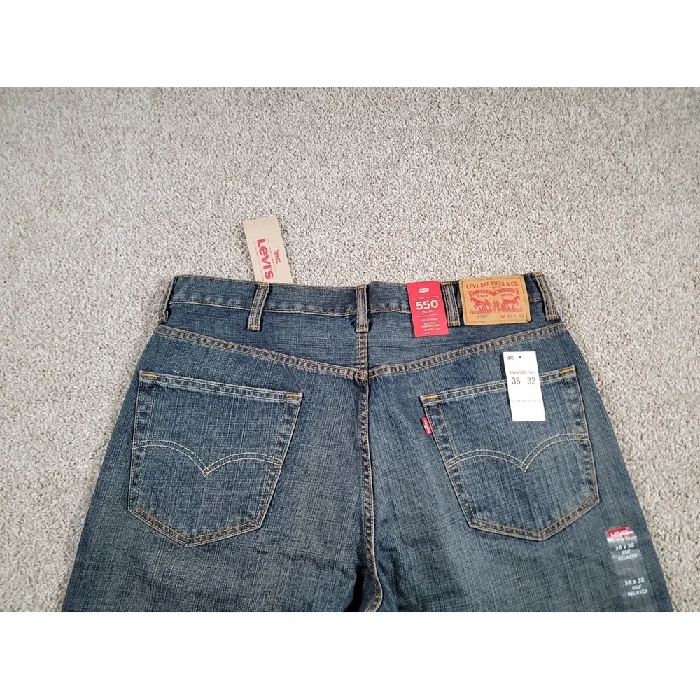 Levis Jeans Men's Size 38X32 550 Relaxed Fit Dark Wash Cotton Tapered Leg NWT